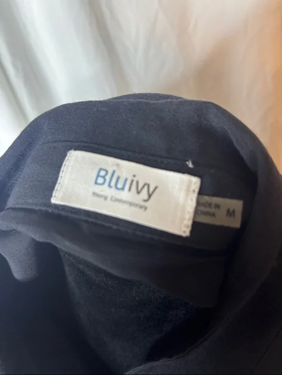 Bluivy Navy Collar Top - Picture 2 of 8